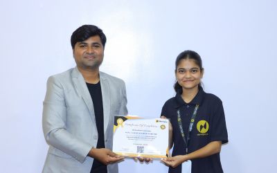 Successfully completed digital marketing course student certificate distribution (5)