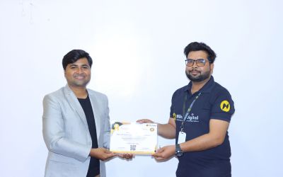 Successfully completed digital marketing course student certificate distribution (8)