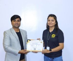 Successfully completed digital marketing course student certificate distribution (7)